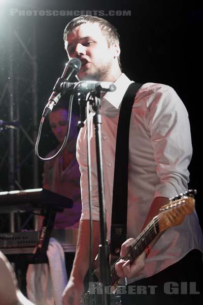 WHITE LIES - 2010-12-17 - PARIS - La Fleche d'Or - 